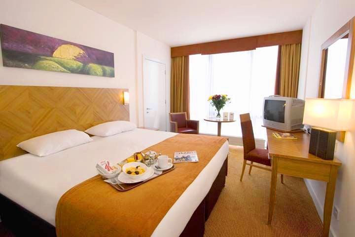 Metro Hotel Dublin Airport Santry Room photo